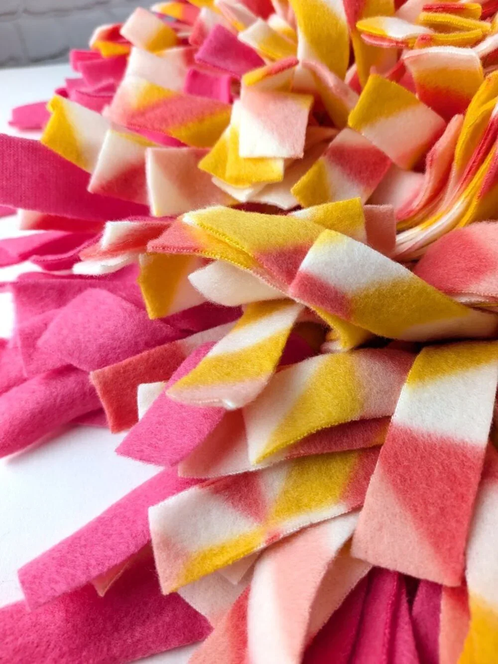 NEW Dog/Cat Snuffle Mat - Pink/Yellow #56